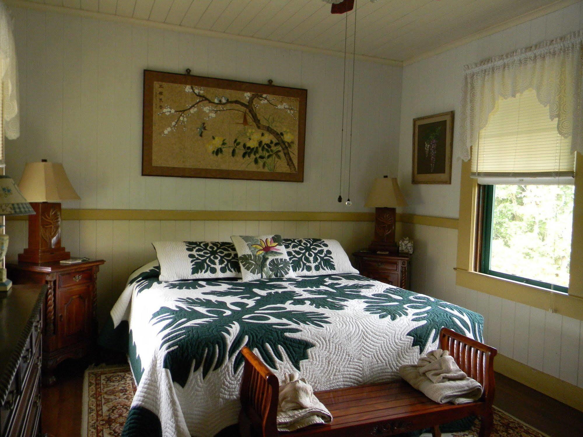 Maureen'S Bed And Breakfast Hilo Exteriör bild